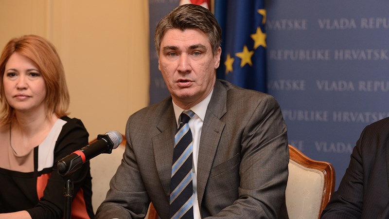 Premijer Milanović: Vlada čini sve kako bi u vremenima krize građanima olakšala život 